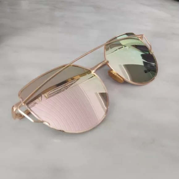 🍒 ROSE Gold Mirrored Aviator Sunglasses - Picture 2 of 11